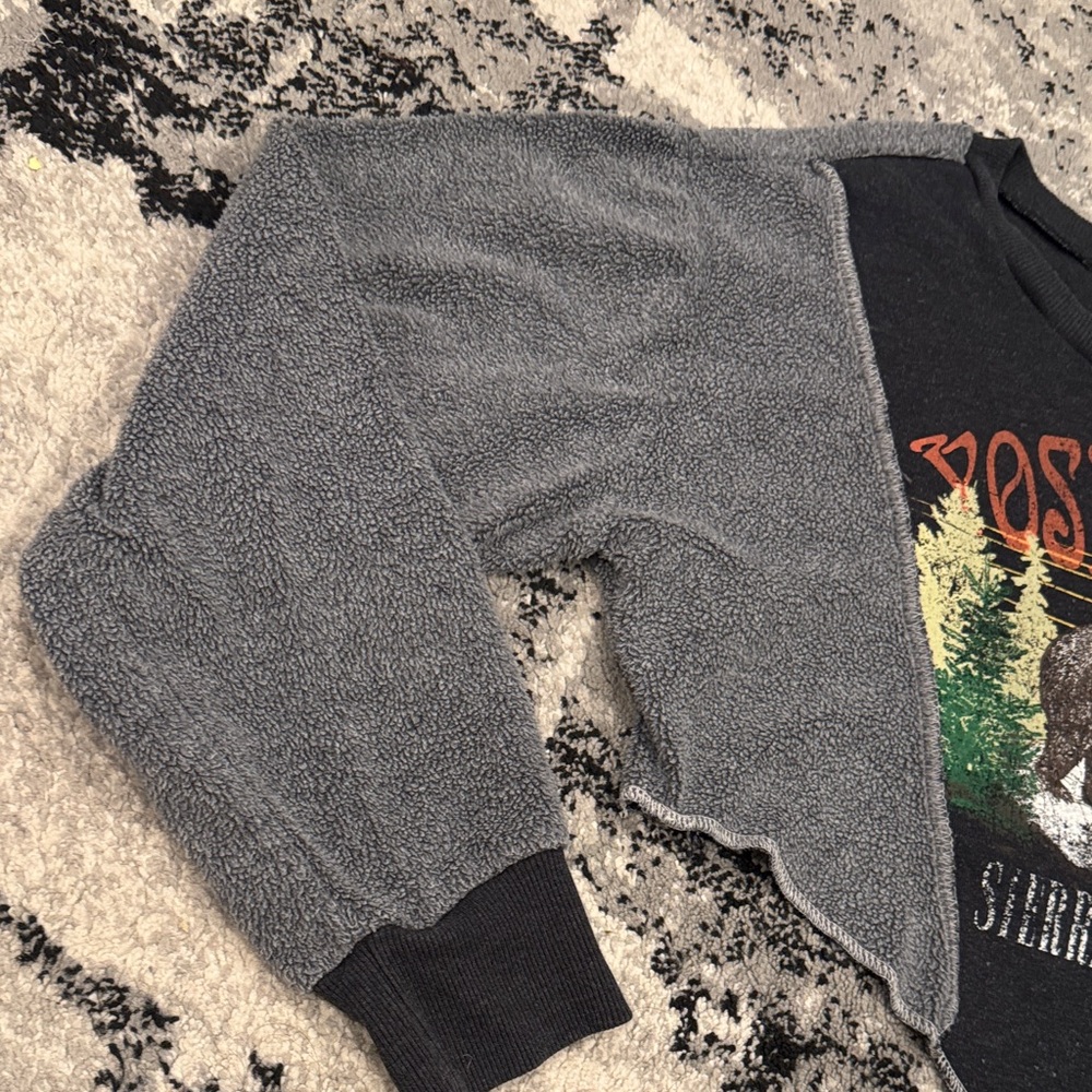Black and Gray Yosemite Crop Top - Picture 2 of 7